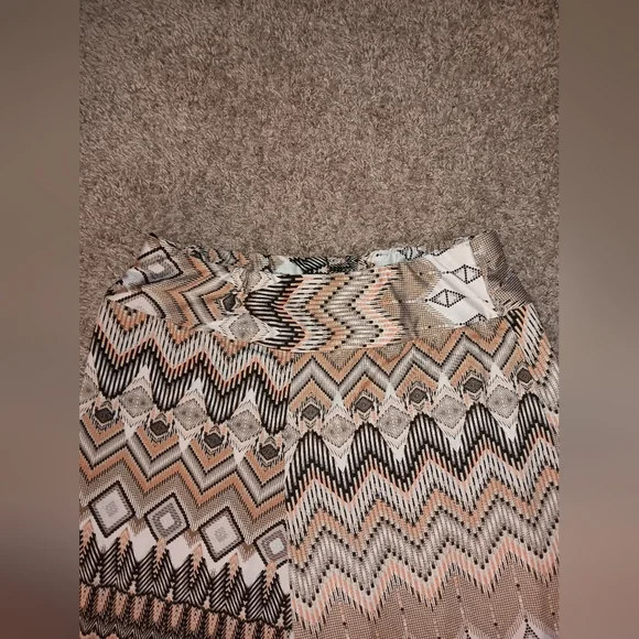 Robert Louis Multicolor Geometric Pants - Picture 3 of 5